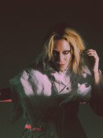 Buhr mantém acesa a brasa criativa no fluxo urbano do Buhr mantém acesa a brasa criativa no fluxo urbano do álbum 'Feixe de fogo'