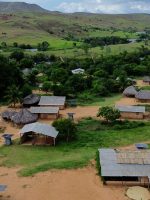 Cacique indígena usa literatura para exaltar povos originários