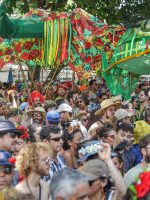 Calango Careta faz carnaval de rua “raiz” no último dia Calango Careta faz carnaval de rua