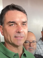 Centrão freia decisão sobre candidatura de Flávio e vê espaço para nome alternativo