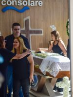 Corpo de Gerson Brenner, ator de 'Rainha da Sucata', é velado e cremado em SP