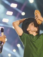 Da estratégia de conexão à crise: uso de álcool para Da estratégia de conexão à crise: uso de álcool para ser parte do público pode prejudicar saúde e imagem de artistas