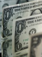 Dólar hoje opera próximo da estabilidade com fluxo de exportadores