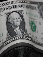 Dólar hoje recua em dia de agenda cheia nos EUA Dólar hoje recua em dia de agenda cheia nos EUA e falas do BC