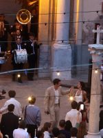 Dua Lipa divulga fotos de casamento com Callum Turner na Dua Lipa divulga fotos de casamento com Callum Turner na Itália