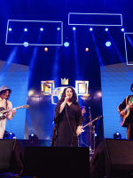Encontro de Gal Costa com Rubel e Tim Bernardes é eternizado em single triplo que antecede álbum ao vivo póstumo