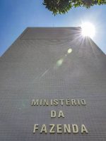 Fazenda reduz projeção para o crescimento do PIB de 2,4% para 2,3% em 2026