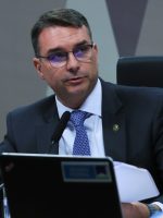 Flávio Bolsonaro tem o pior desempenho contra Lula entre nomes Flávio Bolsonaro tem o pior desempenho contra Lula entre nomes da direita