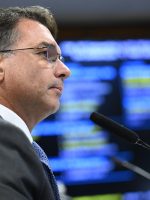 Flávio confirma que pediu dinheiro a Vorcaro, mas nega ter Flávio confirma que pediu dinheiro a Vorcaro, mas nega ter oferecido vantagens