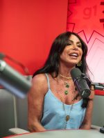 Gretchen diz que negou convite para BBB, mas não descarta Gretchen diz que negou convite para BBB, mas não descarta ida: 'Será que vou ter energia?'