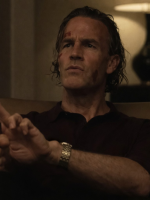 James Van Der Beek interpreta 'pastor sinistro' em filme póstumo; veja primeiras imagens de 'The Gates'