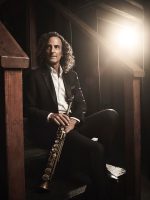 Kenny G diz que é 'lisonjeiro' inspirar música de Matuê sobre maconha: 'Entrei no coração dele'