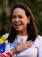 Líder da oposição venezuelana Corina Machado diz que voltará ao país