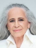 Livro 'Toca Maria Bethânia pra ela' se alinha em junho às comemorações dos 80 anos da cantora