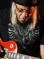 Luiz Carlini, lendário herói da guitarra do rock brasileiro, deixa músicas e solos antológicos ao morrer aos 73 anos