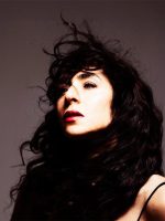 Marisa Monte lança single ‘Sua onda’ com produção de Gustavo Santaolalla
