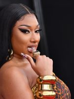 Megan Thee Stallion passa mal durante peça 'Moulin Rouge' na Broadway: 'Fiquei assustada'
