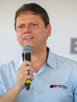 Meio/Ideia mostra Tarcísio como adversário mais competitivo de Lula no 2º turno