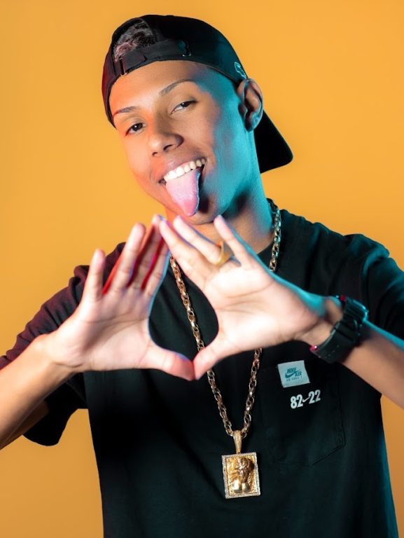 Menor Teteu, do proibidão ‘Dingo Bell’, vira cantor sertanejo: ‘Pedi Menor Teteu, do proibidão 'Dingo Bell', vira cantor sertanejo: 'Pedi para Deus me mudar'