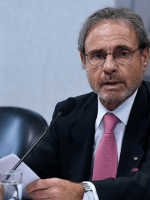 Objetivo de ataques dos EUA é a mudança de regime, diz ex-embaixador do Brasil no Irã