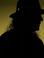 Os 80 anos de Alceu Valença motivam musical de teatro que se une a álbum, turnê e documentário sobre o artista