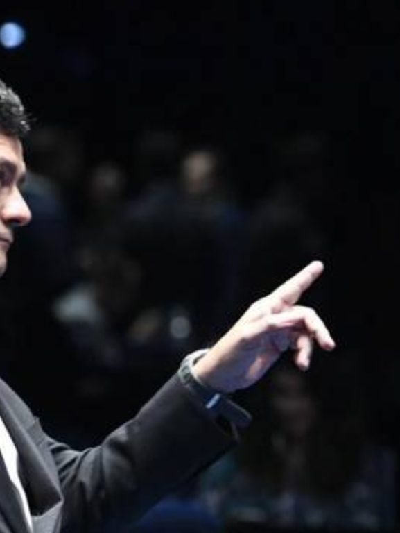 PL sela apoio a Moro no Paraná e reforça palanque de Flávio Bolsonaro