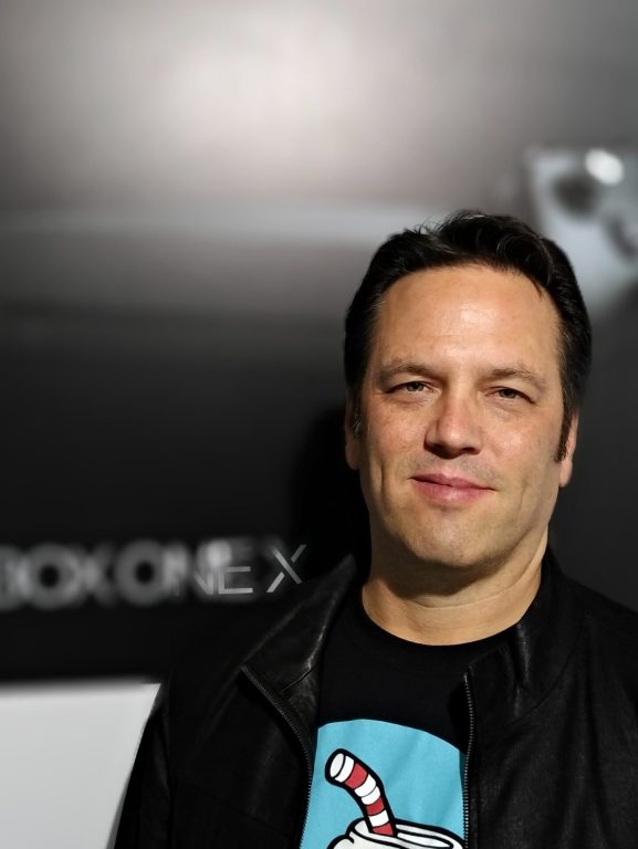Phil Spencer deixa cargo de CEO da Xbox; cargo fica Phil Spencer deixa cargo de CEO da Xbox; cargo fica com executiva de IA da Microsoft