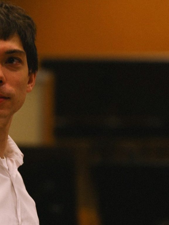 Pianista Vitor Araújo une percussão do Nordeste e cordas da Holanda em 'Toró', álbum sinfônico que lançará em abril