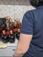 Polícia de SP anuncia testagem de metanol em bebidas - 09/10/2025 - Painel