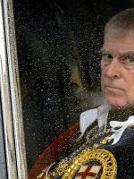 Polícia realiza novas buscas em endereços ligados ao ex-príncipe Andrew após prisão