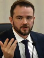 Precisamos defender Estado eficiente, com menos entraves burocráticos