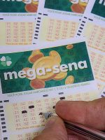Prêmio de R$ 35 milhões será sorteado pela Mega-Sena neste Prêmio de R$ 35 milhões será sorteado pela Mega-Sena neste domingo