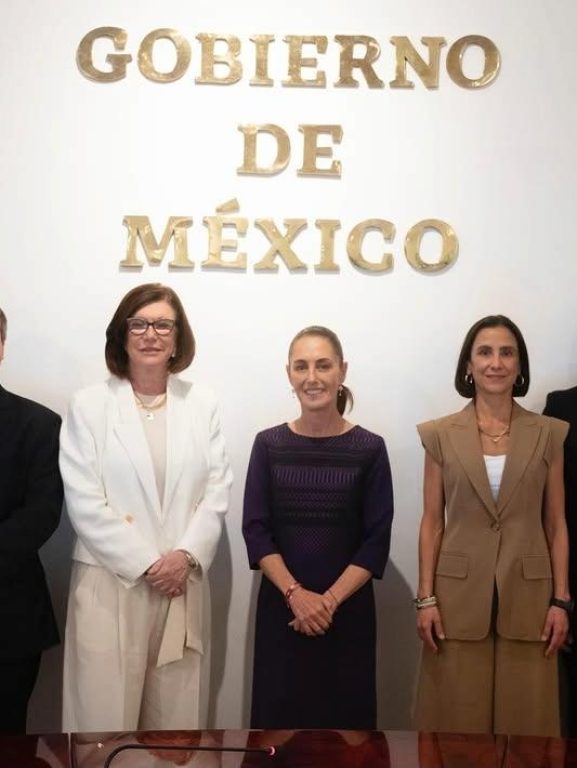 Presidente do México e CEO da Petrobras discutem aliança entre estatais