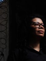 Quem é Ana Paula Maia, que nasceu na periferia e concorre ao maior prêmio literário inglês
