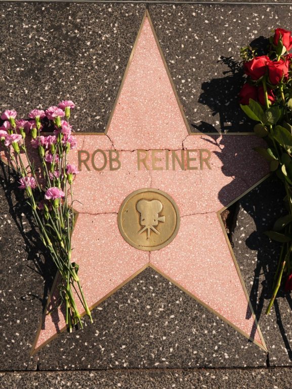 Rob Reiner recebe homenagens em Hollywood; veja fotos
