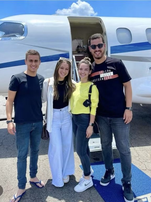 Sâmia Bomfim aciona STF contra Nikolas Ferreira por uso de Sâmia Bomfim aciona STF contra Nikolas Ferreira por uso de jato ligado a Vorcaro