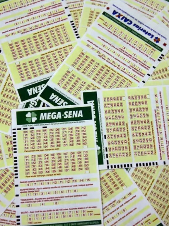 Sem ganhadores, Mega-Sena acumula e prêmio vai a R$ 300 milhões