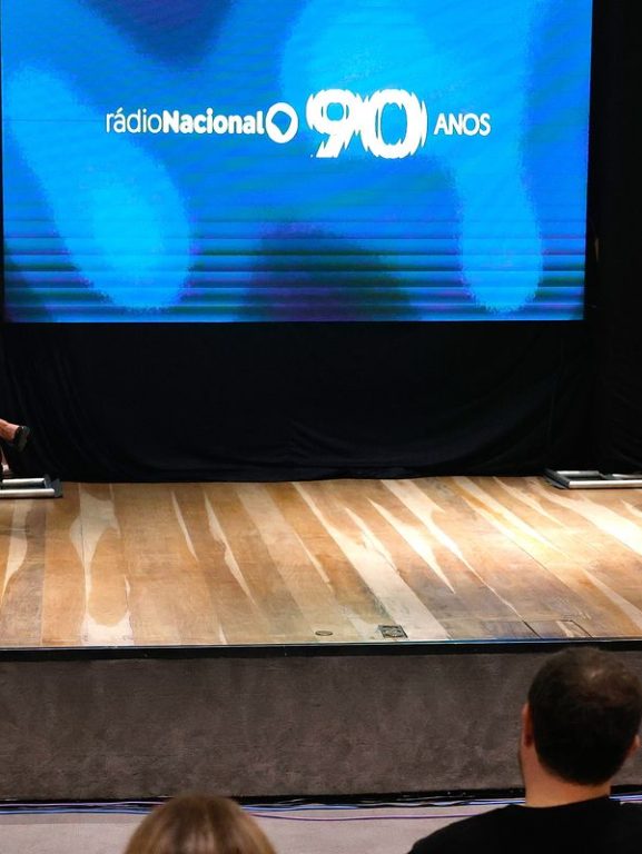 Seminário que debate rumos do rádio chega ao 3º dia no Rio de Janeiro