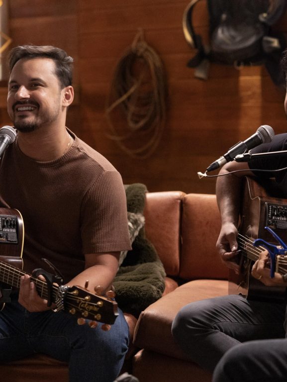 Sertanejos Clayton & Romário revelam desejo de parceria no trap: 'Acho que daria certo'