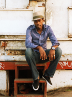 Seu Jorge lança álbum em que faz feat  com Marisa Monte, canta com Beck e regrava duas músicas de Márcio Borges