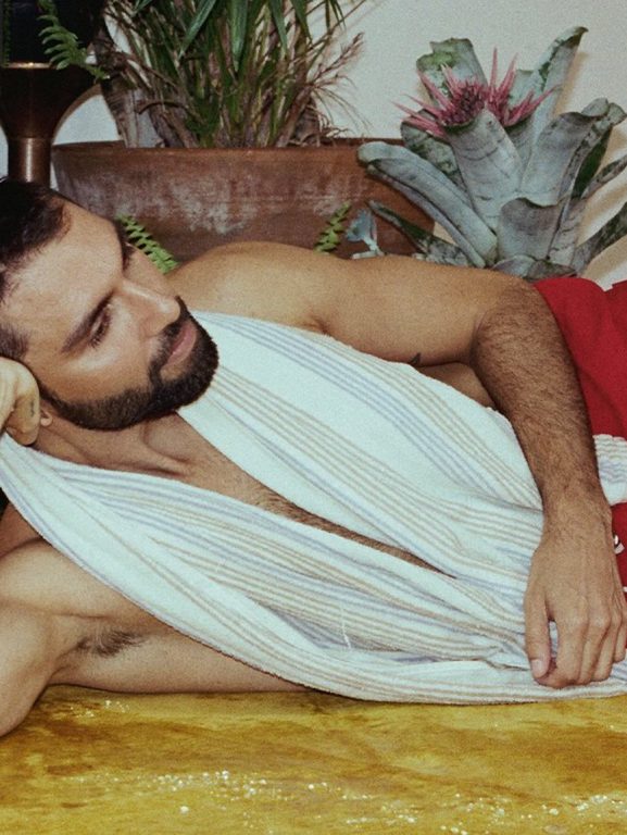 Silva volta à leveza em ‘Rolidei’, álbum solar para curtir Silva volta à leveza em 'Rolidei', álbum solar para curtir a vida boa à beira-mar