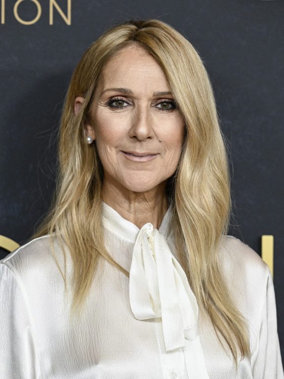 Síndrome rara que afastou Céline Dion dos palcos pode causar rigidez incapacitante; entenda o quadro