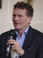 Sociólogo alemão defende que a religião pode fortalecer a democracia Sociólogo alemão defende que a religião pode fortalecer a democracia