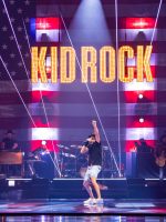 Super Bowl alternativo: em boicote a Bad Bunny, organização de Charlie Kirk faz show com músicos pró-Trump