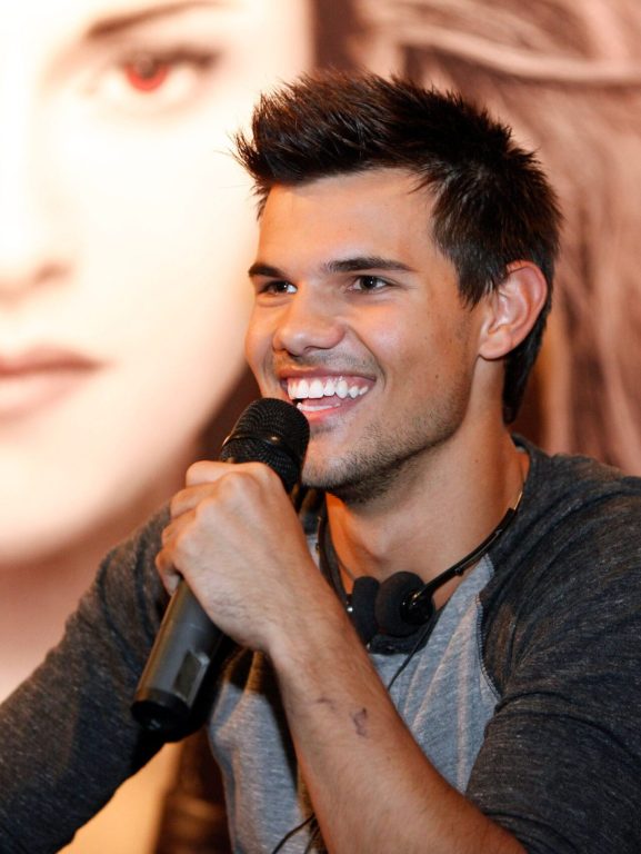 Taylor Lautner, de ‘Crepúsculo’, será pai pela primeira vez Taylor Lautner, de 'Crepúsculo', será pai pela primeira vez