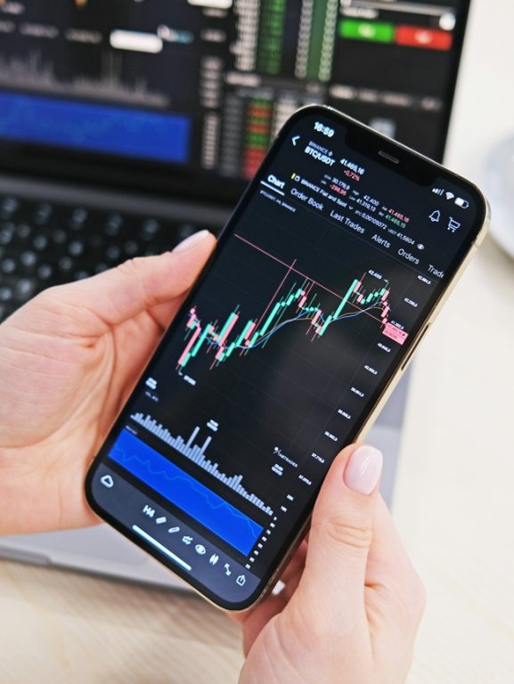 Trader lucra R$ 5,2 mi com apostas em operações militares no Irã e levanta suspeitas