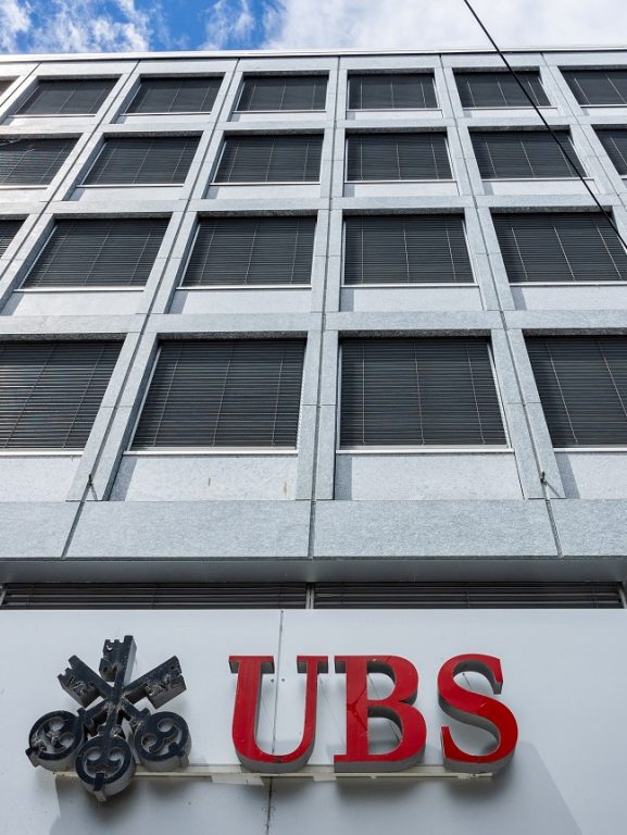 UBS pode cortar mais 10 mil empregos até 2027, informa UBS pode cortar mais 10 mil empregos até 2027, informa jornal suíço