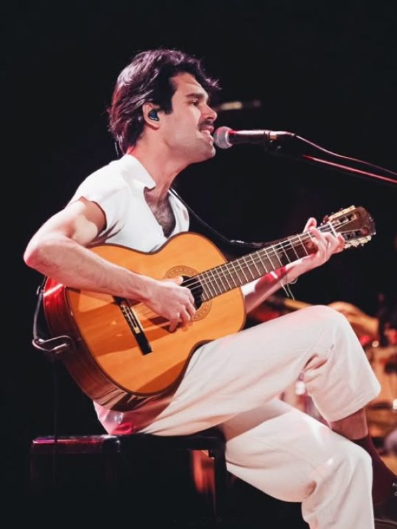 Zé Ibarra grava álbum audiovisual em junho na volta do show 'Afim' ao Rio