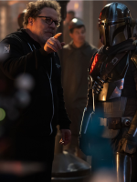 ‘O Mandaloriano e Grogu’: Diretor explica motivo para transformar série em filme e 'participação de luxo' de Martin Scorsese